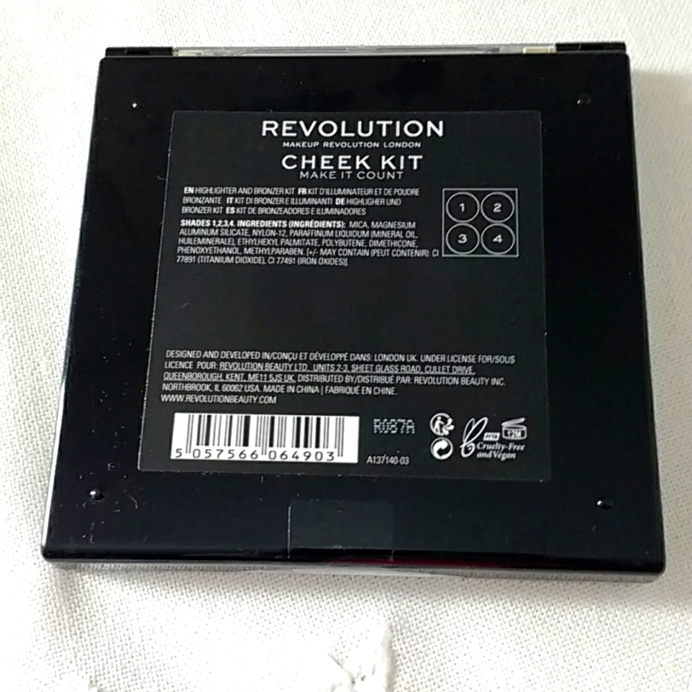 Revolution Cheek Kit - Picture 5 of 5